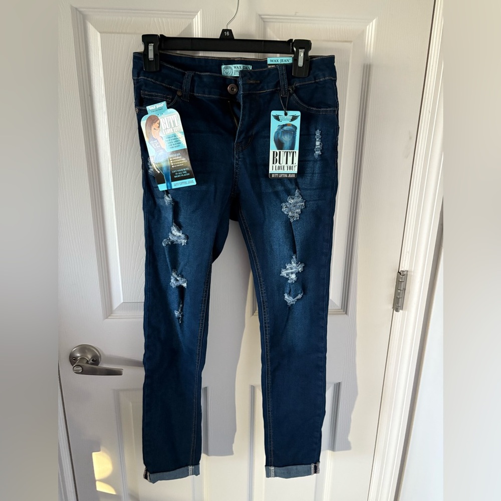 NEW Wax Jean Collection Size 7 dark blue Butt lifting skinny Jeans